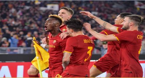 روما يضرب موعدًا مع فينورد في نهائي دوري المؤتمر الأوروبي